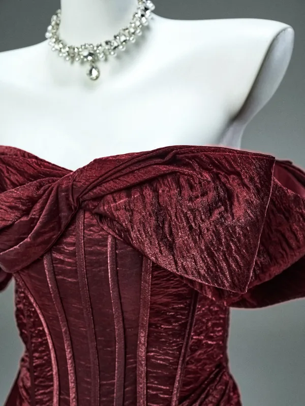 Haut de Gamme Charmant Bordeaux Trompette / Sirène Robe De Ceremonie 2025 De l'épaule Manches Courtes Dos Nu Train De Balayage Robe De Soirée