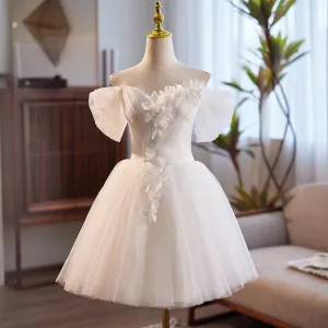 Chic Beautiful White Sequins Appliques Short Mini Wedding Dresses 2024 Ball Gown Off The Shoulder Short Sleeve Backless Tulle Wedding