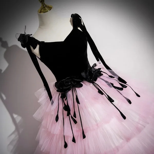 Fashion Blushing Pink Appliques Cascading Ruffles Prom Dresses Ball Gown 2024 Spaghetti Straps Bow Sleeveless Floor-Length / Long Prom Formal Dresses