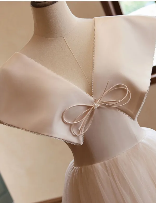 Chic / Beautiful Champagne Prom Dresses 2024 A-Line / Princess V-Neck Bow Sleeveless Backless Floor-Length / Long Prom Formal Dresses