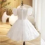 Chic / Belle Blanche Perle Paillettes Anniversaire Robe Ceremonie Fille 2022 Robe Boule Encolure Dégagée Manches Courtes Longue
