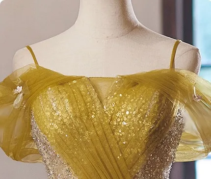 Fashion Yellow Sequins Appliques Short Homecoming Graduation Dresses Cocktail Dresses 2024 Ball Gown Spaghetti Straps Short Sleeve Backless Tulle