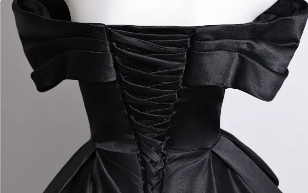 Vintage Schwarz Schleife Satin Ballkleider 2026 Ballkleid Off Shoulder Kurze Ärmel Rückenfreies Lange Festliche Kleider