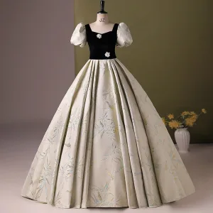 Élégant Vert Cendré Appliques Impression Robe De Bal 2024 Robe Boule Encolure Carrée Gonflée Manches Courtes Dos Nu Longue Promo Robe De Ceremonie