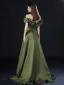 Vintage / Originale Olive Verte De l'épaule Robe De Bal 2021 Princesse Bretelles croisées Volants Manches Courtes Couleur Unie Satin Train De Balayage Robe De Soirée