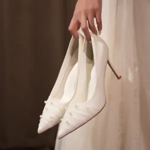 Élégant Blanche Cuir Perle Chaussure De Mariée 2026 8 Cm Talons Aiguilles À Bout Pointu Mariage Escarpins Talons Hauts