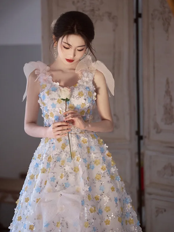 Chic / Beautiful Multi-Colors Appliques Beading White Prom Dresses 2025 A-Line / Princess Spaghetti Straps Sleeveless Backless Floor-Length / Long Prom Formal Dresses
