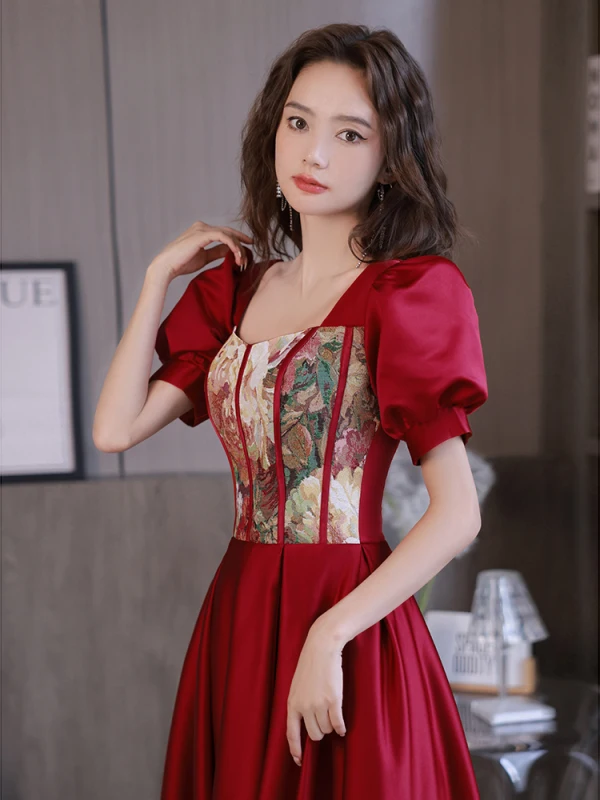 Chic / Beautiful Burgundy Printing Graduation Dresses 2022 A-Line / Princess Homecoming Square Neckline Short Sleeve Backless Floor-Length / Long Formal Dresses