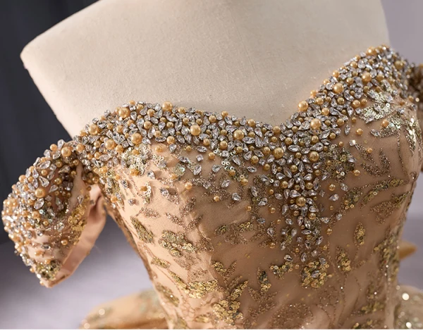 Luxury / Gorgeous Gold Handmade  Beading Pearl Rhinestone Sequins Prom Dresses 2024 Ball Gown Off-The-Shoulder Short Sleeve Backless Bow Chapel Train Prom