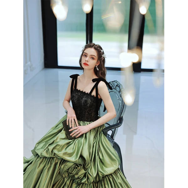 Fashion Clover Green Satin Ruffle Prom Dresses 2022 A-Line / Princess Spaghetti Straps Sleeveless Backless Lace Flower Floor-Length / Long Formal Dresses