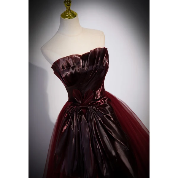 Charming Burgundy Prom Dresses 2023 Ball Gown Strapless Sleeveless Backless Sweep Train Prom Formal Dresses