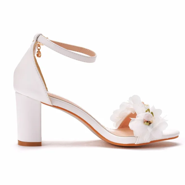 Chic / Belle Blanche Appliques Promo Sandales Femme 2022 Bride Cheville 7 cm Talons Épais Peep Toes / Bout Ouvert Sandales Talons Hauts