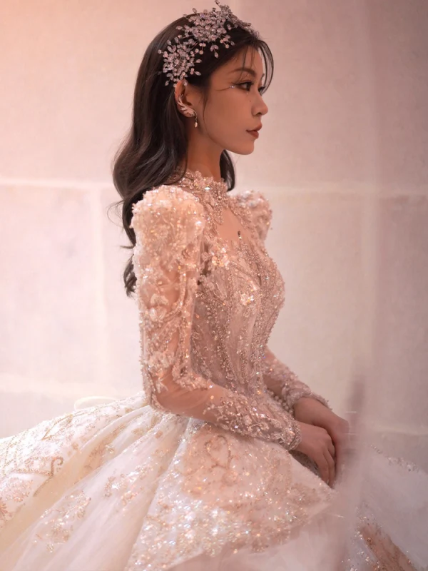 Charmant Blanche Perlage Faux Diamant Paillettes Robe De Mariée 2024 Robe Boule Col Haut Manches Longues Dos Nu Royal Train Mariage