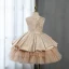 Chic / Belle Champagne Perlage Perle En Dentelle Paillettes Anniversaire Robe Ceremonie Fille 2022 Robe Boule Encolure Dégagée Sans Manches Courte Volants en Cascade Robe Ceremonie Fille
