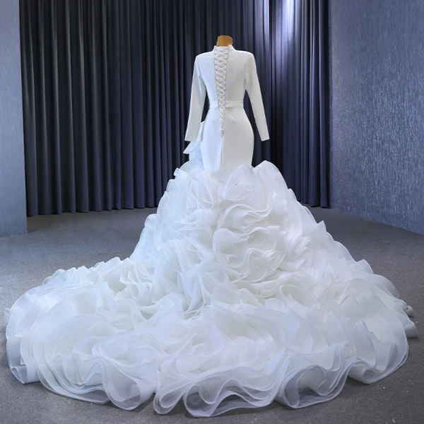 Muslim White Cascading Ruffles Wedding Dresses 2023 Trumpet / Mermaid High Neck Long Sleeve Chapel Train Wedding