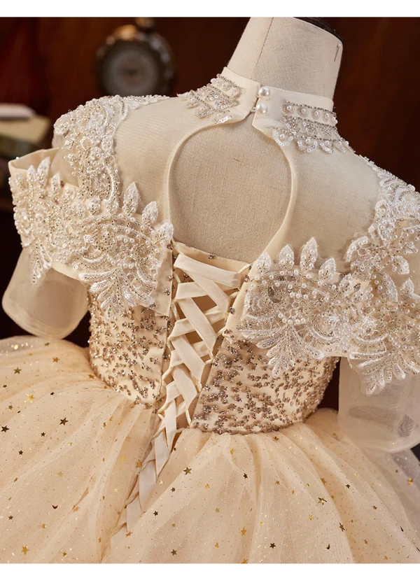 Scintillantes Champagne Perlage Faux Diamant En Dentelle Fleur Volants en Cascade Robe Ceremonie Fille 2024 Robe Boule Anniversaire Encolure Dégagée Manches Courtes Dos Nu Longue