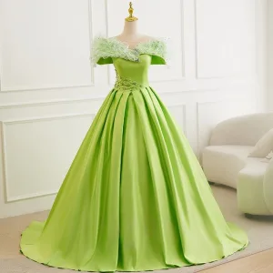 Élégant Vert Perlage Robe De Bal 2025 Robe Boule De L Épaule Manches Courtes Train De Balayage Robe De Ceremonie