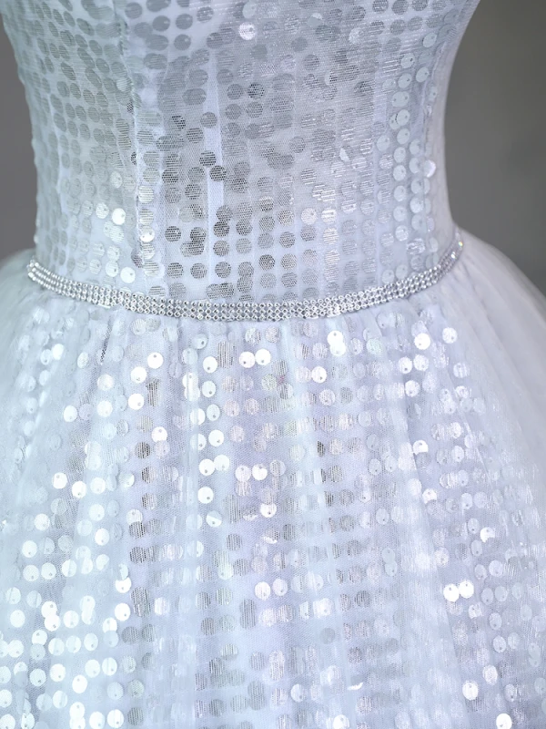 Scintillantes Gris Paillettes Robe De Soirée 2023 Robe Boule Faux Diamant Bretelles Spaghetti Sans Manches Dos Nu Longue Soirée Robe De Ceremonie