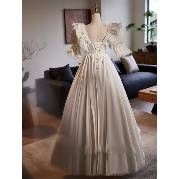 Medieval Vintage / Retro White Satin Lace Flower Wedding Dresses 2024 Ball Gown Scoop Neck Puffy Short Sleeve Backless Floor-Length / Long Wedding