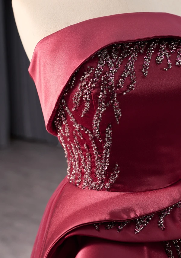 Haut de Gamme Élégant Bordeaux Fait main Perlage Paillettes Fleur Robe De Bal 2024 Trompette / Sirène Bustier Sans Manches Dos Nu Train De Balayage Promo