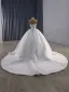 Glitzernden Luxus / Herrlich Weiß Handgefertigt Perlenstickerei Perle Pailletten Brautkleider / Hochzeitskleider 2025 Ballkleid Neckholder Ärmellos Rückenfreies Kapelle-Schleppe