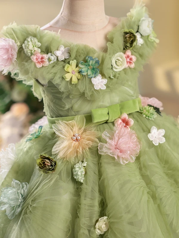 Fée Des Fleurs Vert Cendré Perle Appliques Anniversaire Robe Ceremonie Fille 2023 Robe Boule Encolure Dégagée Sans Manches Dos Nu Noeud Ceinture Longue