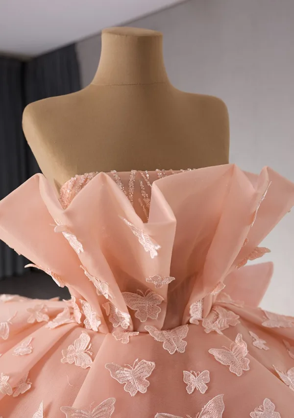 Fashion Luxury / Gorgeous Orange Butterfly Appliques Cascading Ruffles Prom Dresses 2024 Ball Gown Strapless Sleeveless Backless Chapel Train Prom Formal Dresses