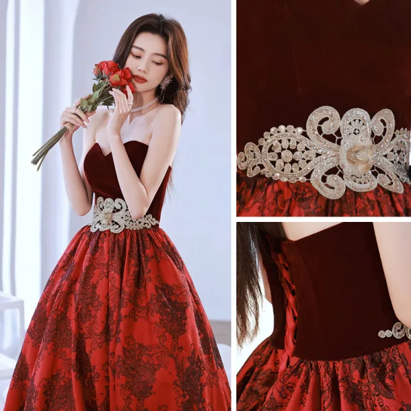 Chic / Beautiful Burgundy Prom Dresses 2022 A-Line / Princess Suede Strapless Rhinestone Sleeveless Backless Floor-Length / Long Formal Dresses