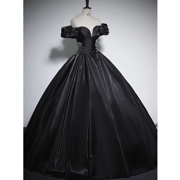 Elegant Black Satin Prom Dresses 2023 Ball Gown Off-The-Shoulder Short Sleeve Backless Floor-Length / Long Prom Formal Dresses