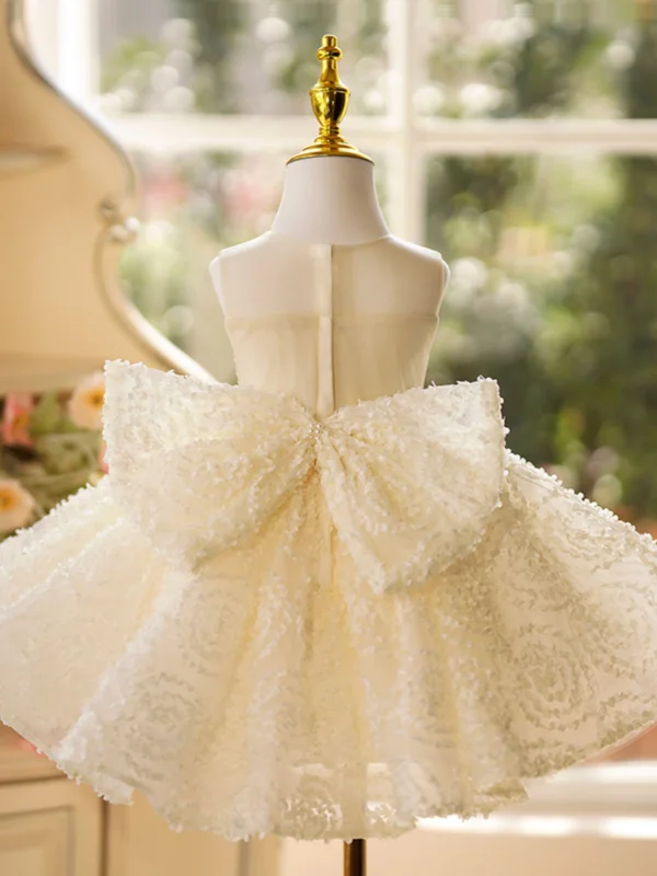 Chic / Beautiful Champagne Ruffle Birthday Short Flower Girl Dresses 2024 Ball Gown Scoop Neck Sleeveless Pearl Sash Bow