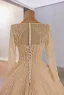 Luxus / Herrlich High End Gold Handgefertigt Perlenstickerei Perle Pailletten Multifarben Feder Ballkleider 2025 Ballkleid Rundhalsausschnitt Lange Ärmel Kapelle-Schleppe Ball