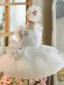Bling Bling Blanche Paillettes Volants en Cascade Courte Robe Ceremonie Fille 2024 Robe Boule Encolure Dégagée Sans Manches Dos Nu Anniversaire