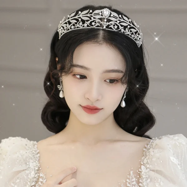 Eleganckie Srebrny Rhinestone Cyrkon Ozdoby Do Włosów Ślubne Tiara 2022 Stop Ślub Ozdoby Do Włosów Ślubne