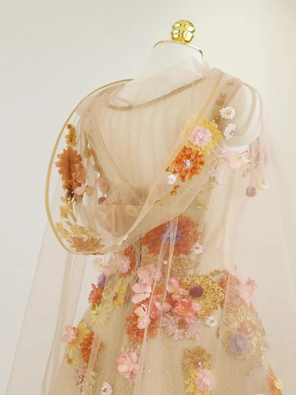 Blumenfee Champagner Perlenstickerei Pailletten Spitze Blumen Festliche Kleider 2025 Mit Umhang A Linie Bandeau Ärmellos Rückenfreies Lange Ballkleider