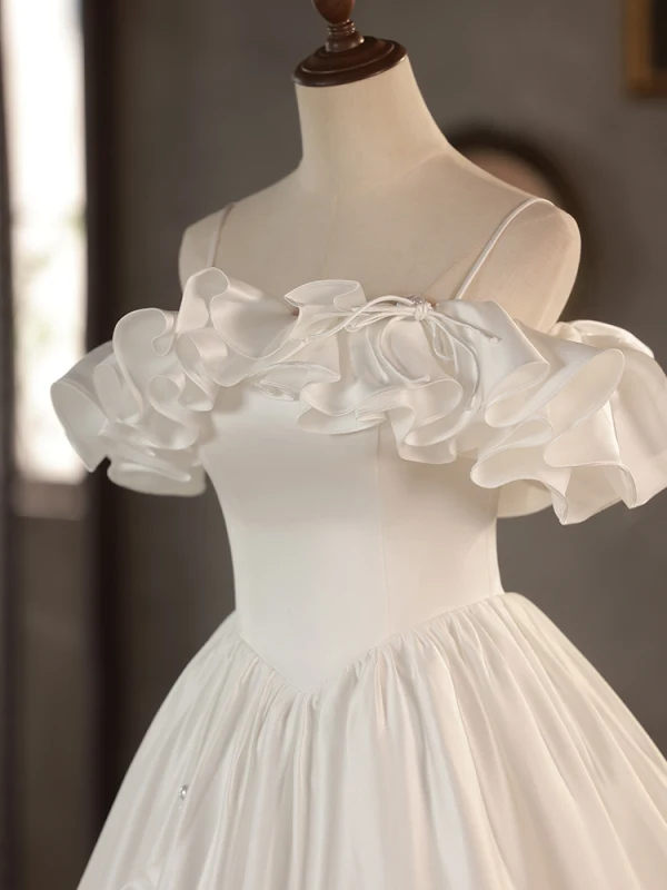 Vintage / Retro Ivory Satin Wedding Dresses 2024 A-Line / Princess Ruffle Spaghetti Straps Short Sleeve Backless Floor-Length / Long Wedding