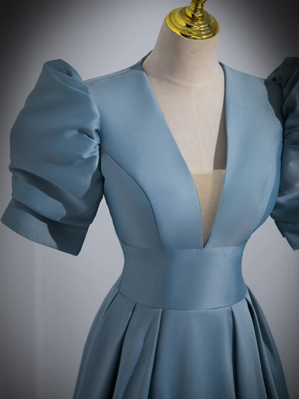 Elegant Pool Blue Satin Prom Dresses 2023 A-Line / Princess V-Neck Short Sleeve Backless Sweep Train Prom Formal Dresses