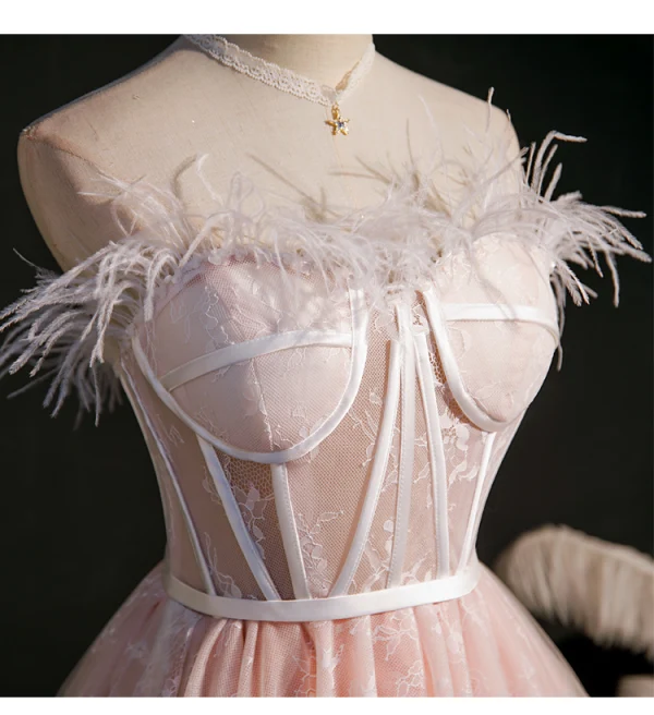 Sexy Rougissant Rose Anniversaire Courte Robe De Fête 2022 Princesse Bustier Plumes Sans Manches Dos Nu Ceinture Robe De Ceremonie
