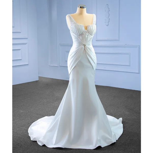 Haut de Gamme Ivoire Satin Paillettes Robe De Mariée 2022 Trompette / Sirène V-Cou Sans Manches Dos Nu Train De Balayage Mariage