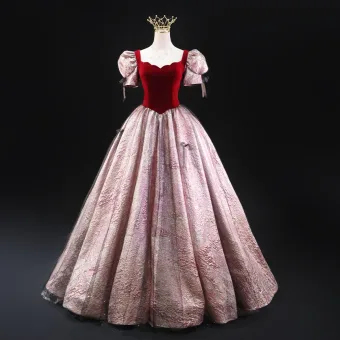 Mode Bordeaux Robe De Bal 2024 Robe Boule Encolure Carrée Gonflée Manches Courtes Dos Nu Longue Promo Robe De Ceremonie