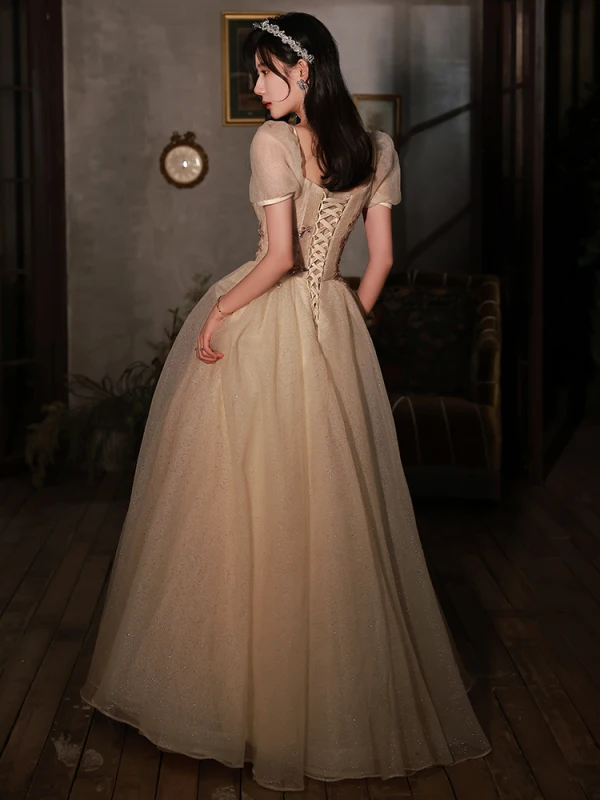 Bling Bling Charmant Champagne Paillettes Robe De Bal 2022 Princesse Encolure Carrée Manches Courtes Dos Nu Longue Robe De Ceremonie