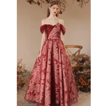 Chic Belle Bordeaux Paillettes Impression Robe De Bal 2023 Princesse De L Épaule Manches Courtes Dos Nu Longue Robe De Ceremonie