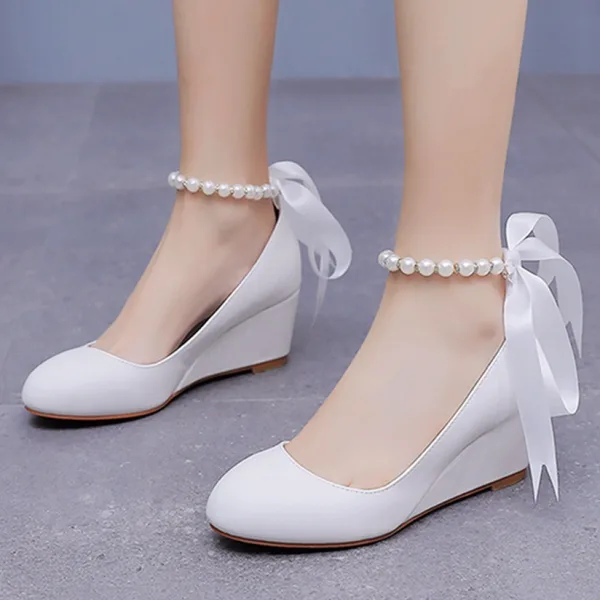 Élégant Blanche Perle Noeud Bride Cheville 5 cm Compensées Chaussure De Mariée 2024 À Bout Rond Mariage
