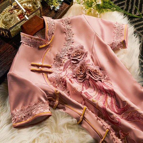 Chinese style Blushing Pink Lace Flower Tea-length Cheongsam 2024 Trumpet / Mermaid High Neck Short Sleeve Prom