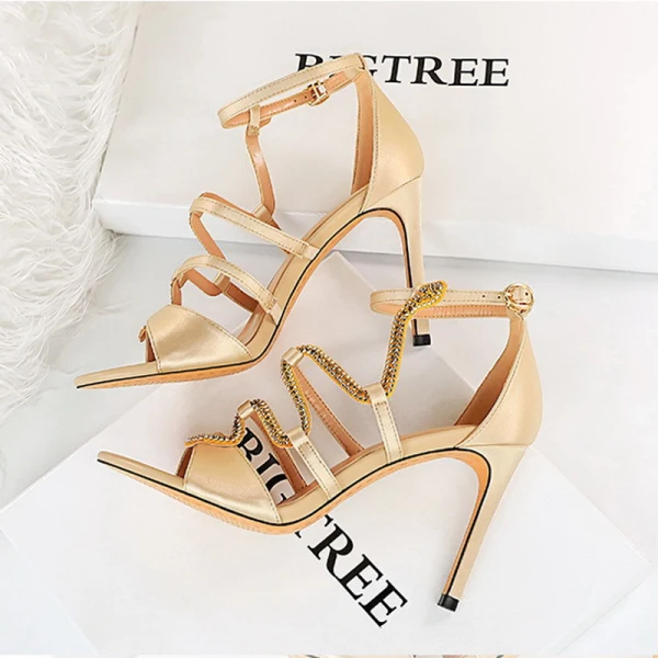 Sexy Silver Evening Party Rhinestone Womens Sandals 2022 9 cm Stiletto Heels Open / Peep Toe Sandals High Heels