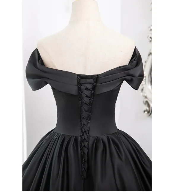 Elegant Black Satin Prom Dresses 2024 Ball Gown Off-The-Shoulder Sleeveless Backless Floor-Length / Long Prom Formal Dresses