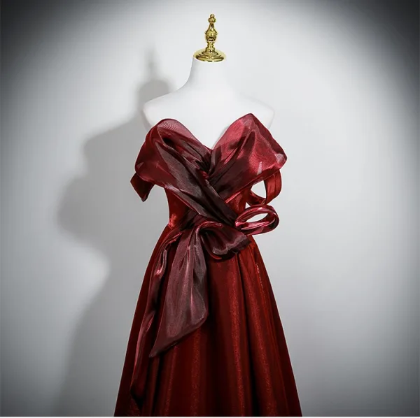 Charming Burgundy Prom Dresses 2025 A-Line / Princess Strapless Sleeveless Backless Floor-Length / Long Formal Dresses
