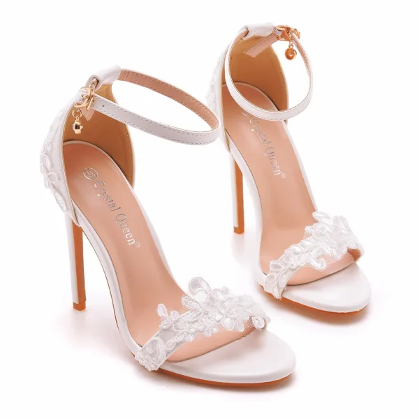 Sexy White Lace Flower Wedding Shoes 2023 Ankle Strap 11 cm Stiletto Heels Open / Peep Toe Wedding Sandals High Heels