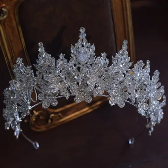 Charming Silver Handmade Rhinestone Crystal Alloy Wedding Crown Bridal Hair Accessories 2025