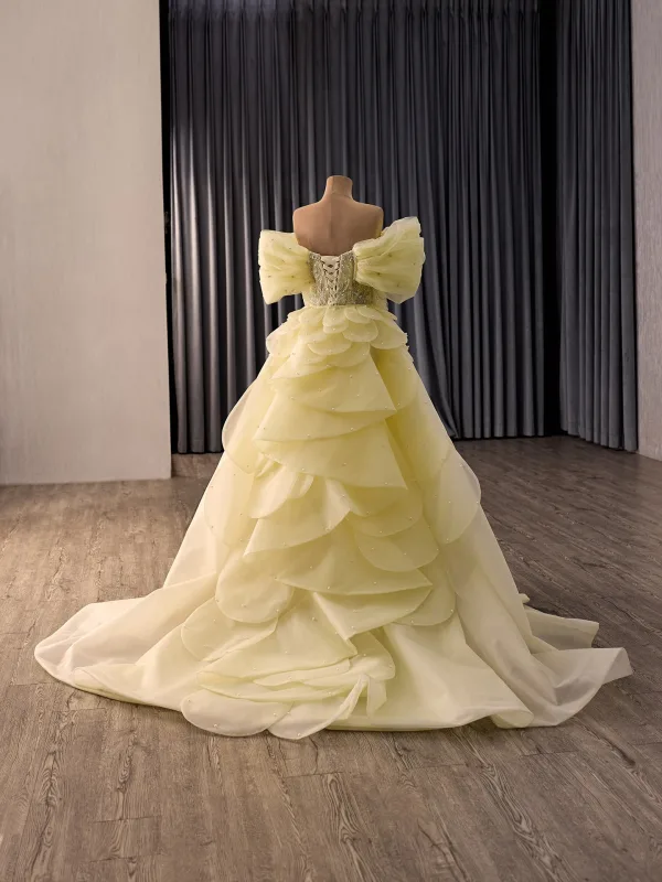 High End Gelb Fallende Rüsche Handgefertigt Perlenstickerei Perle Pailletten Ballkleider 2026 Meerjungfrau Off Shoulder Lange Ärmel Rückenfreies Sweep / Pinsel Zug Festliche Kleider