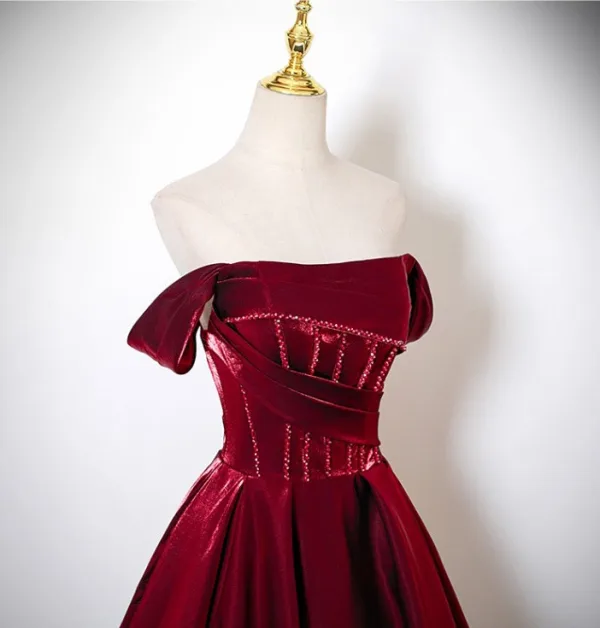 Chic / Beautiful Burgundy Beading Prom Dresses 2025 Ball Gown Off-The-Shoulder Sleeveless Backless Floor-Length / Long Formal Dresses